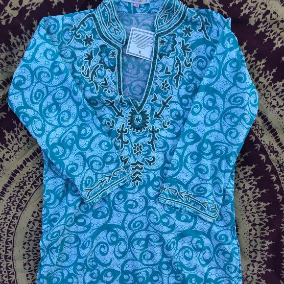 Barbara Gerwit 3/4 embellished sleeve cover up - Picture 7 of 9